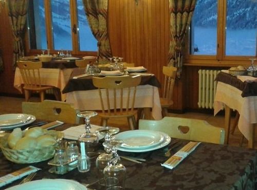 Hotel Alpe Fleurie Champoluc Ngoại thất bức ảnh